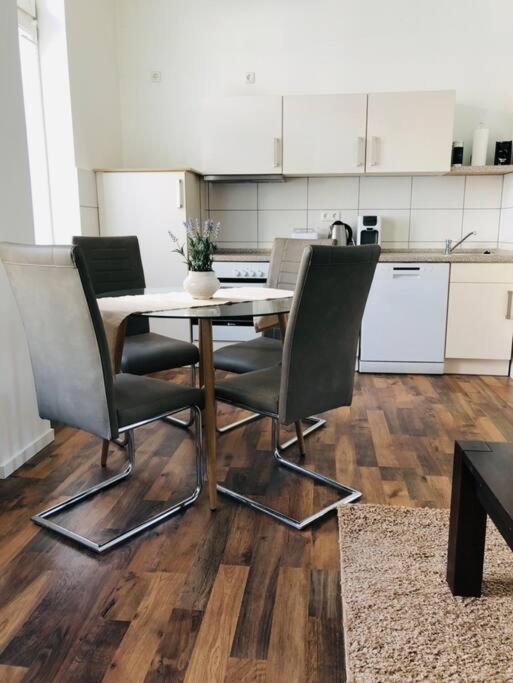 Akk1 - Apartment Im Zentrum Vollausstattung Balkon Magdeburg Dış mekan fotoğraf